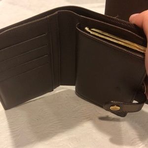 Louis Vuitton Bags - Louis Vuitton compact wallet with coin section Louis Vuitton Bags - Louis Vuitton compact wallet with coin section